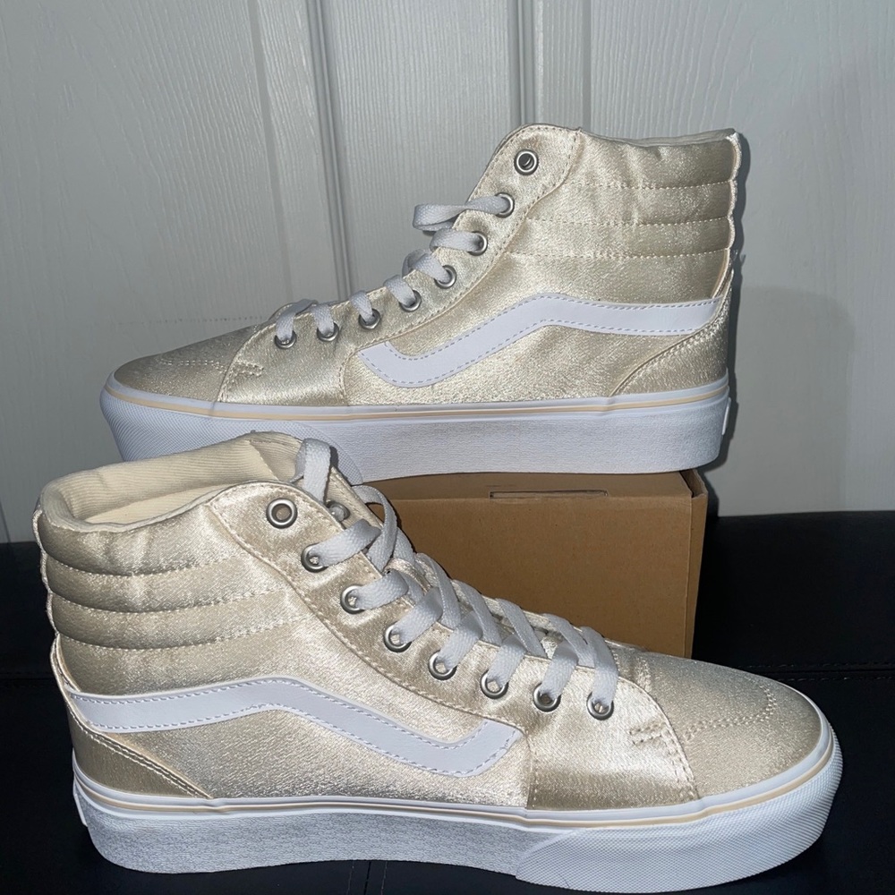 Size 11 VANS Women's SK8 Filmore Hi Satin Platform High Top Shoe Spring Cream - Picture 3 of 9